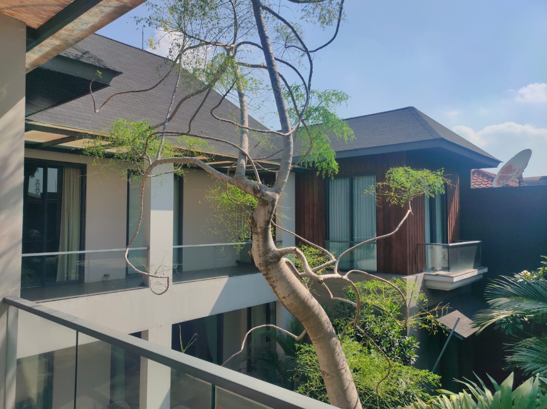 BEST PRICE!!! Rumah Mewah HOOK Di Dukuh Kupang