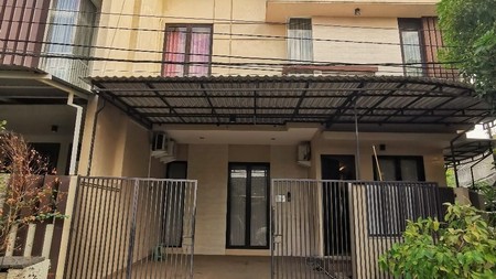RUMAH 2 LANTAI LOKASI STRATEGIS KEDUNG BARUK, RUNGKUT SURABAYA