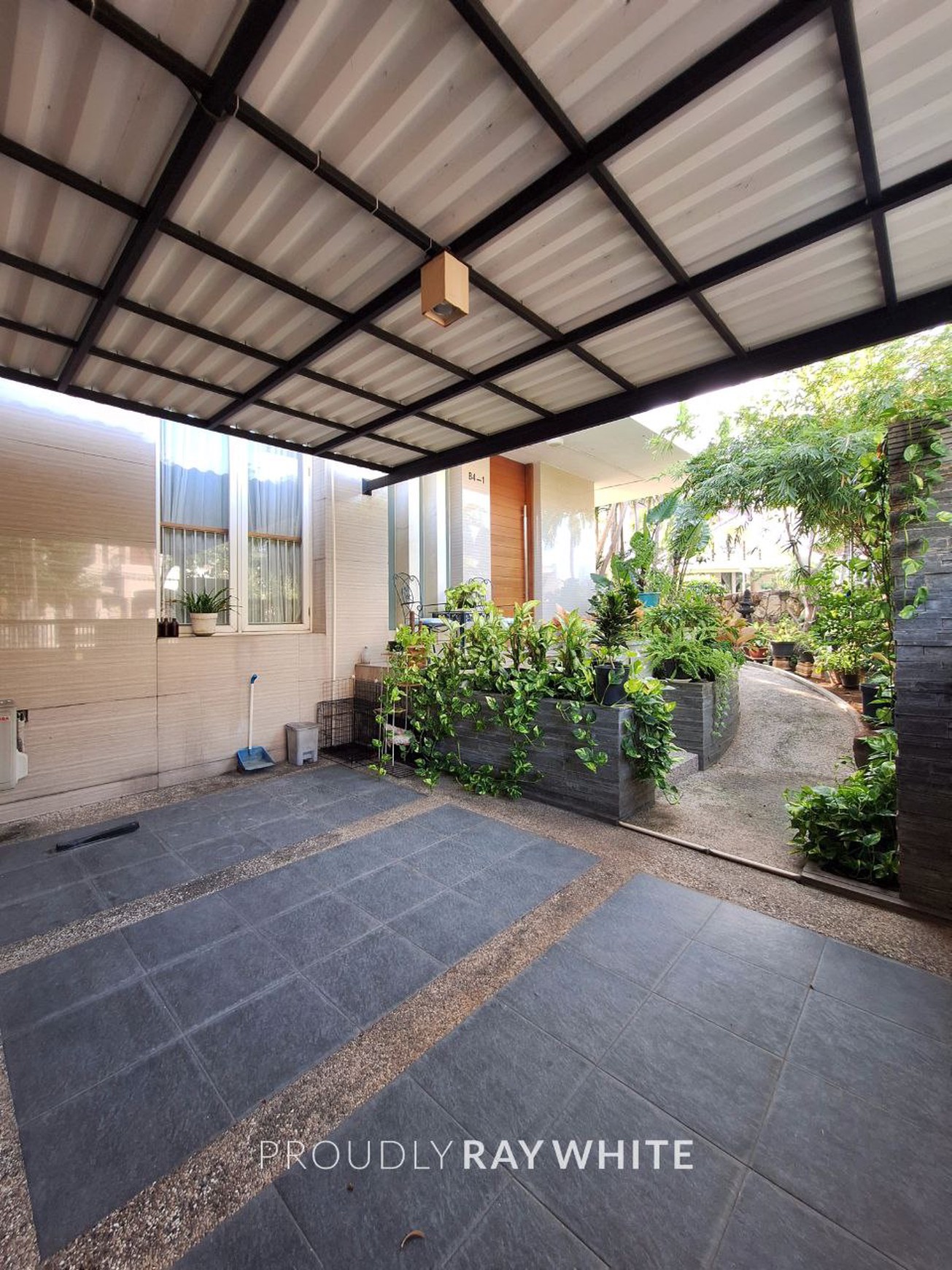 RUMAH KAWASAN PREMIUM NYAMAN | ARAYA 1, SURABAYA TIMUR