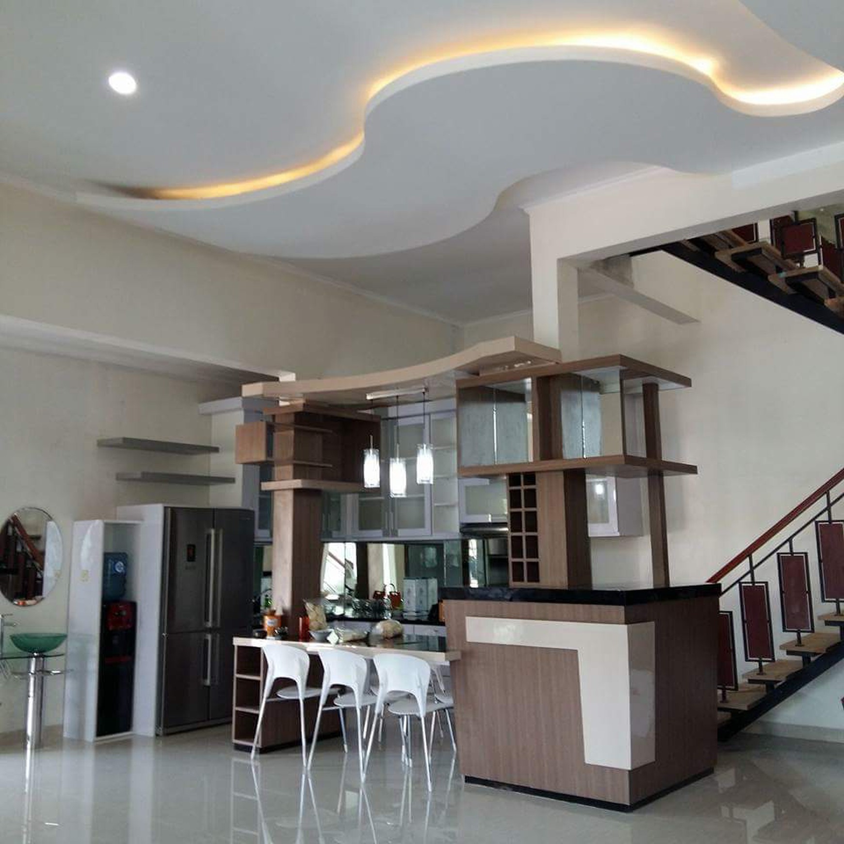 Dijual Rumah Mewah di Jl. Swatantra, JatiRasa, Jatiasih, Kota Bekasi