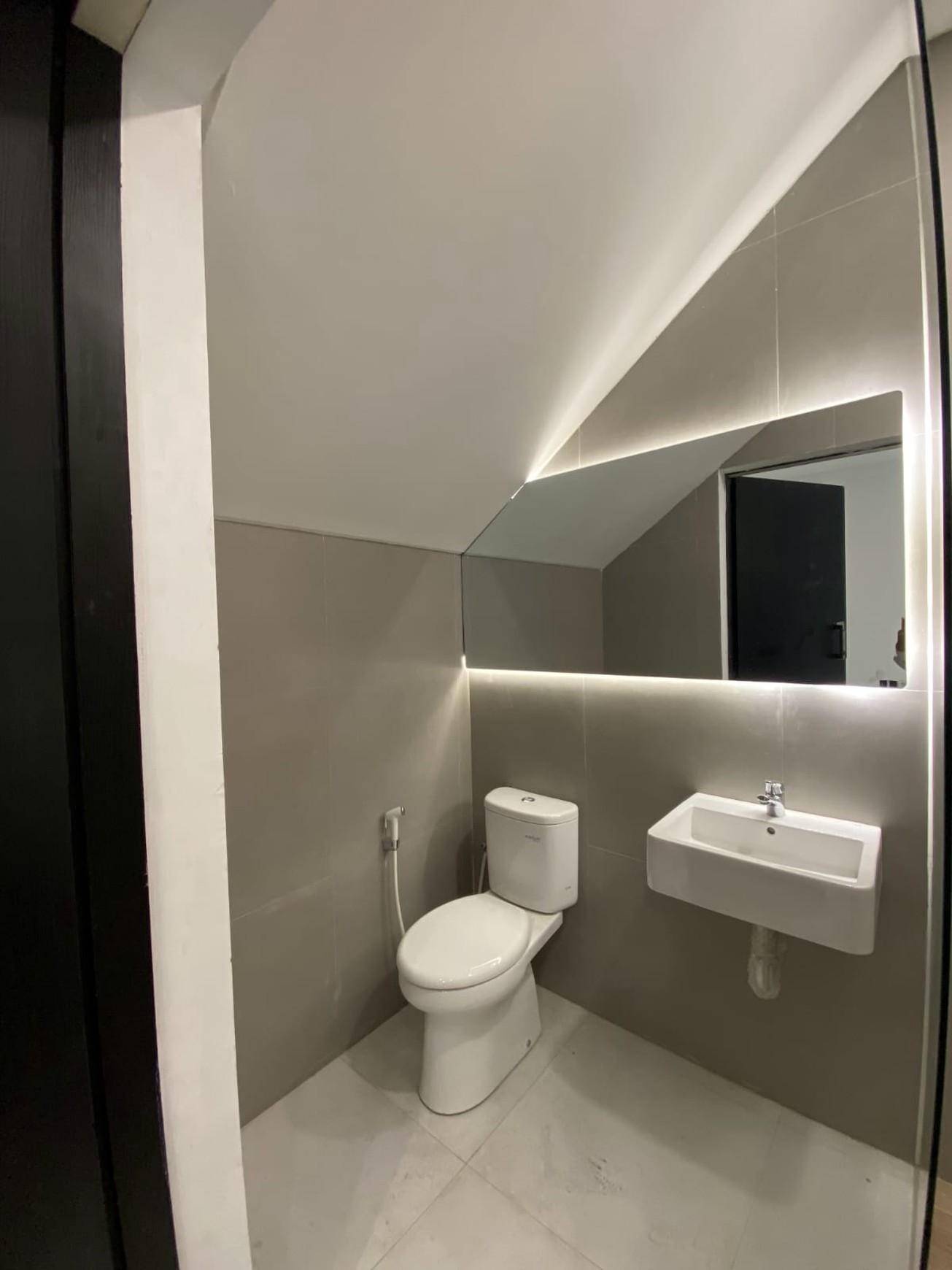 3 Unit JEJER Rumah Siap Huni 2 Lantai SHM, Kutisari Surabaya