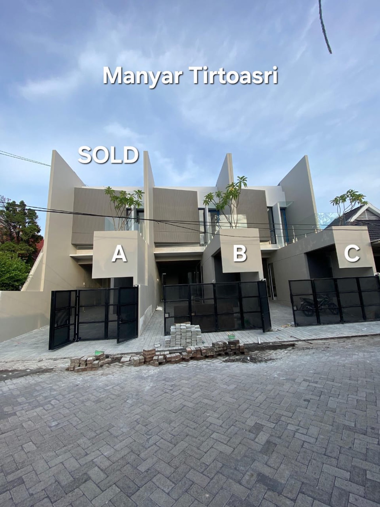 Hanya 2 Unit Tersisa Rumah Mewah 2 Lantai SHM, Manyar Surabaya