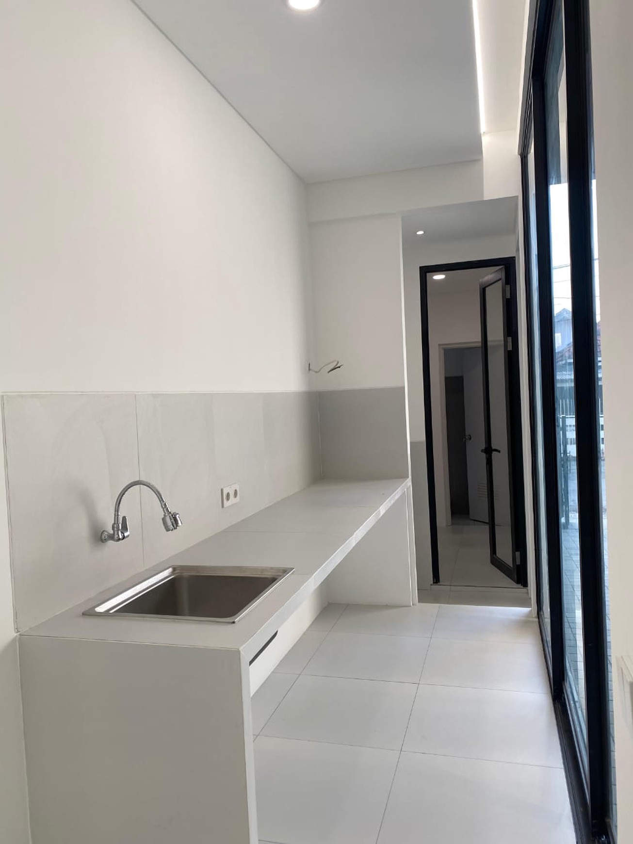 Hanya 2 Unit Tersisa Rumah Mewah 2 Lantai SHM, Manyar Surabaya