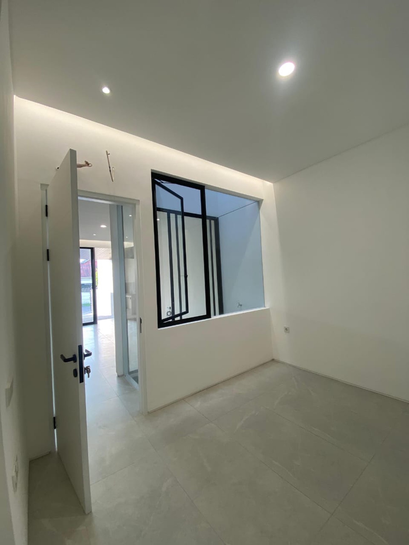 Hanya 2 Unit Tersisa Rumah Mewah 2 Lantai SHM, Manyar Surabaya