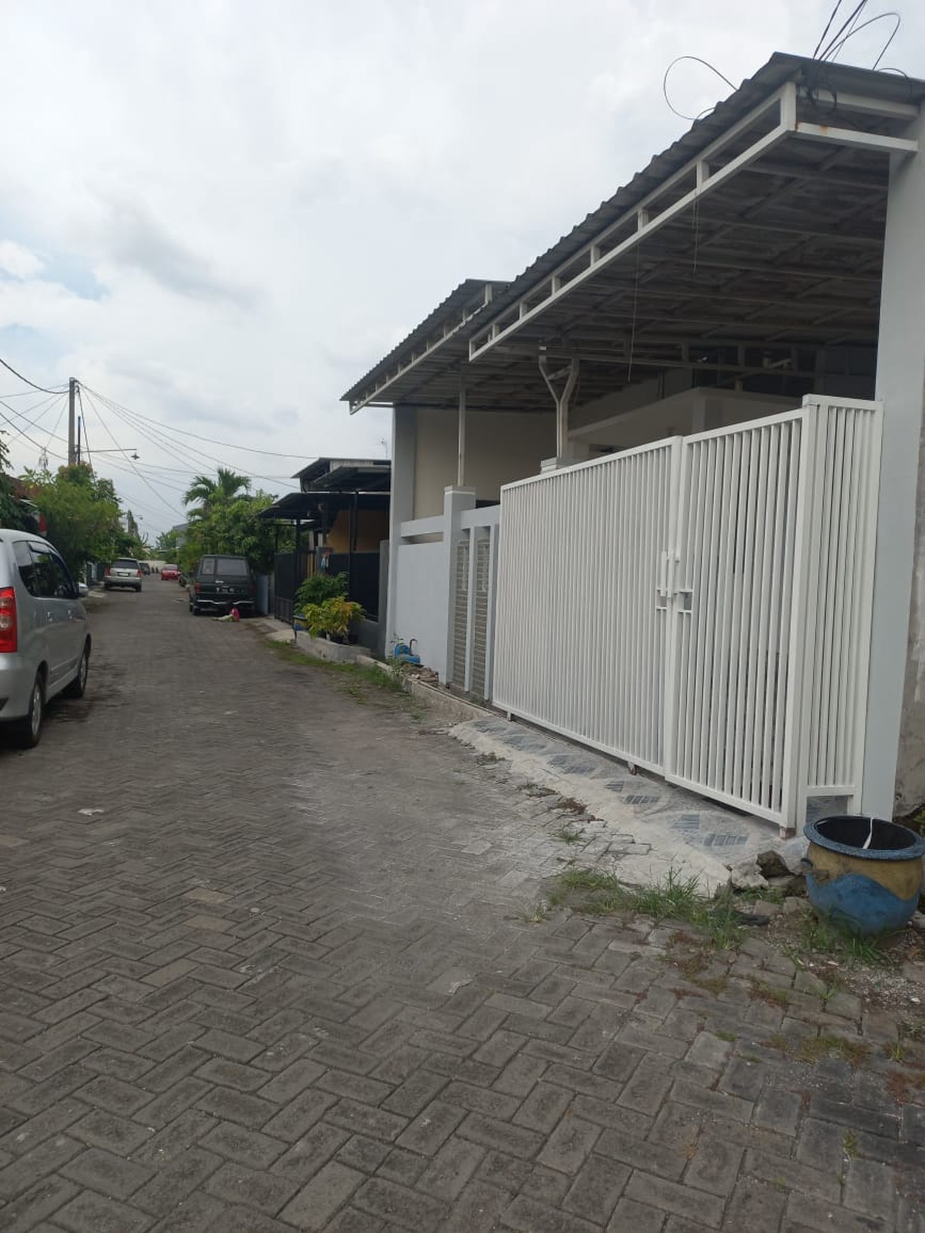 Rumah Murah 4 Kamar Tidur Bonus Pagar & AC, di Waru Sidoarjo