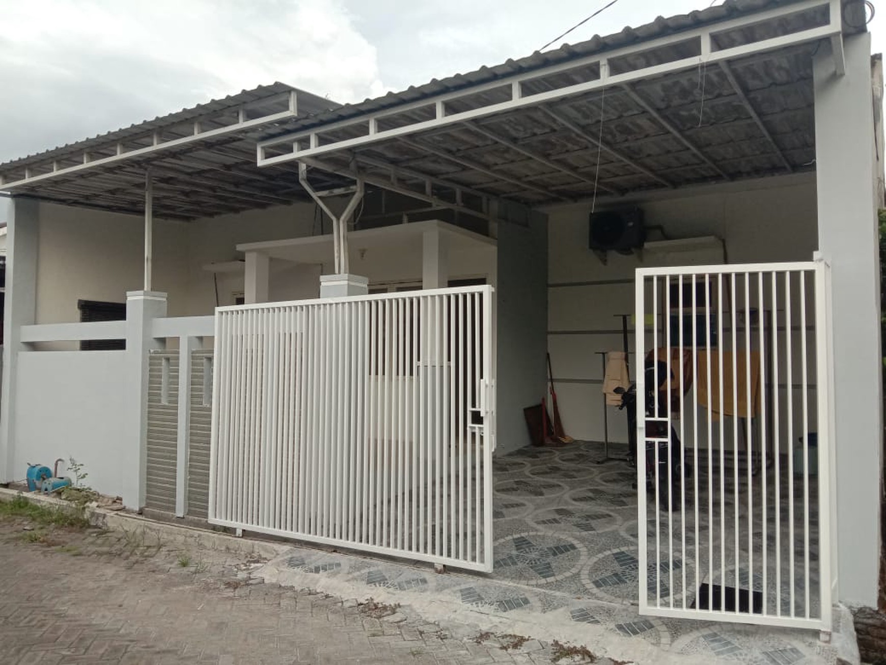 Rumah Murah 4 Kamar Tidur Bonus Pagar & AC, di Waru Sidoarjo
