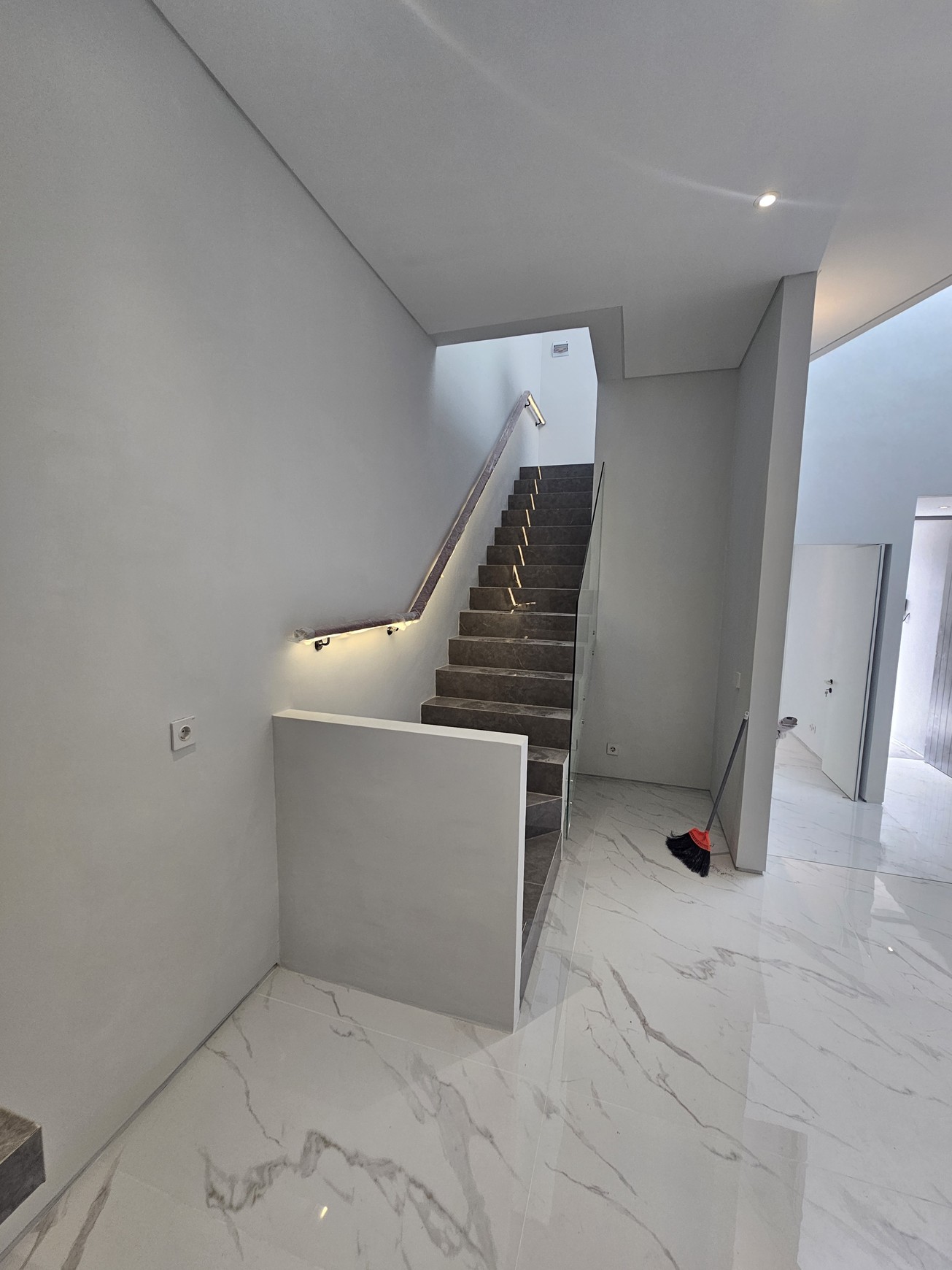 2 Unit Rumah Baru Sutorejo Surabaya - Cocok Keluarga & Siap KPR