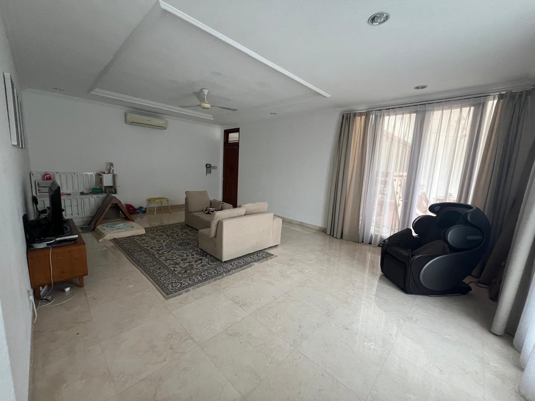 Rumah Mewah dan Luas Dijual - Pejaten Jakarta Selatan