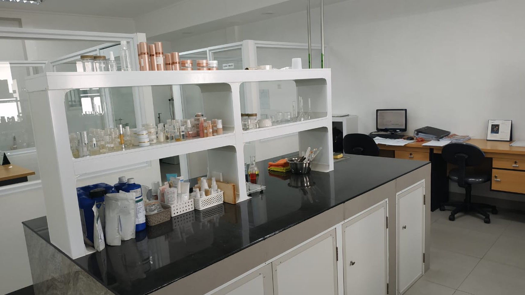 Pabrik Kosmetik Strategis & Siap Operasi, di Trosobo Sidoarjo