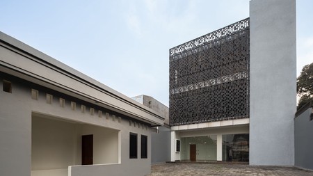 FOR SALE MINI OFFICE BUILDING CILANDAK, JAKARTA SELATAN