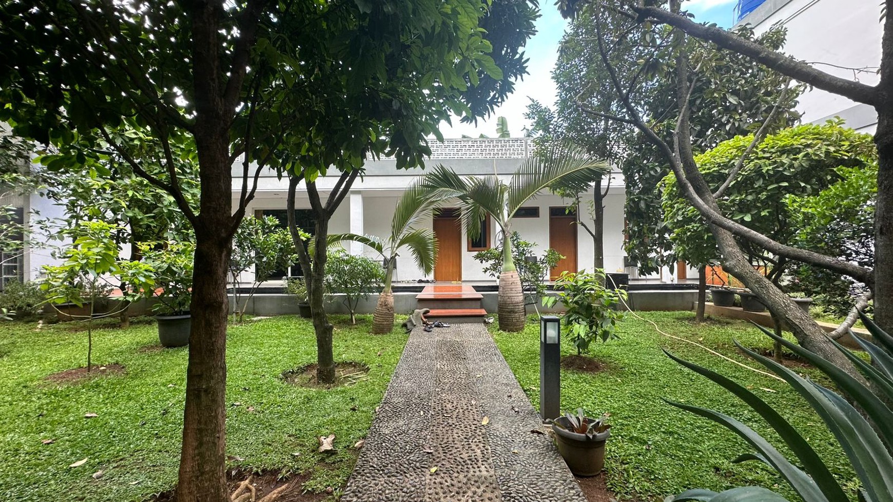 Jual Rumahdi parakan, suasana tenang dan sejuk Asri pinggir kebun Pohon Jati, strategis