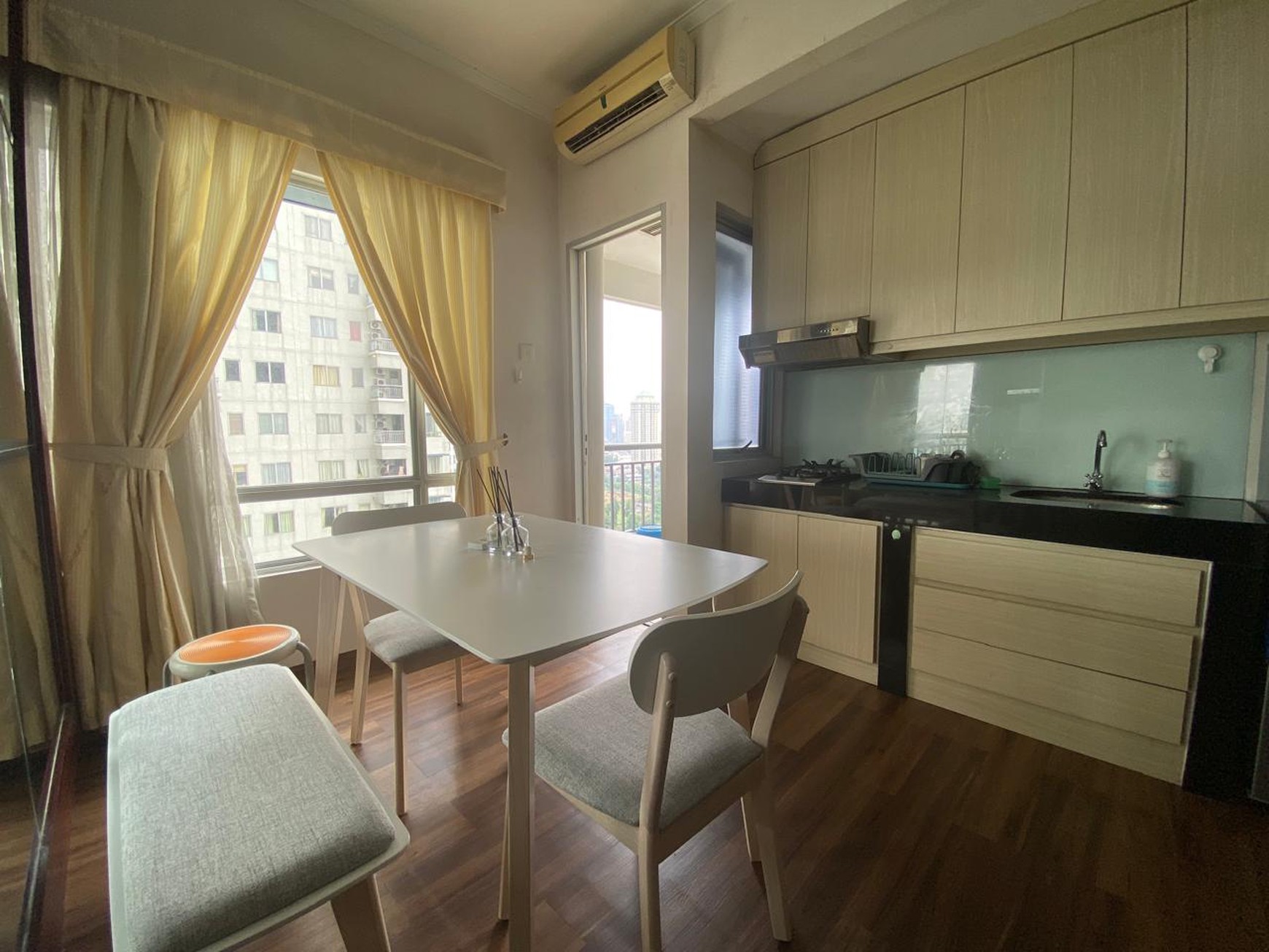 Apartment 2 BR Sudirman Park Lantai 25 Tower B Jakarta Pusat