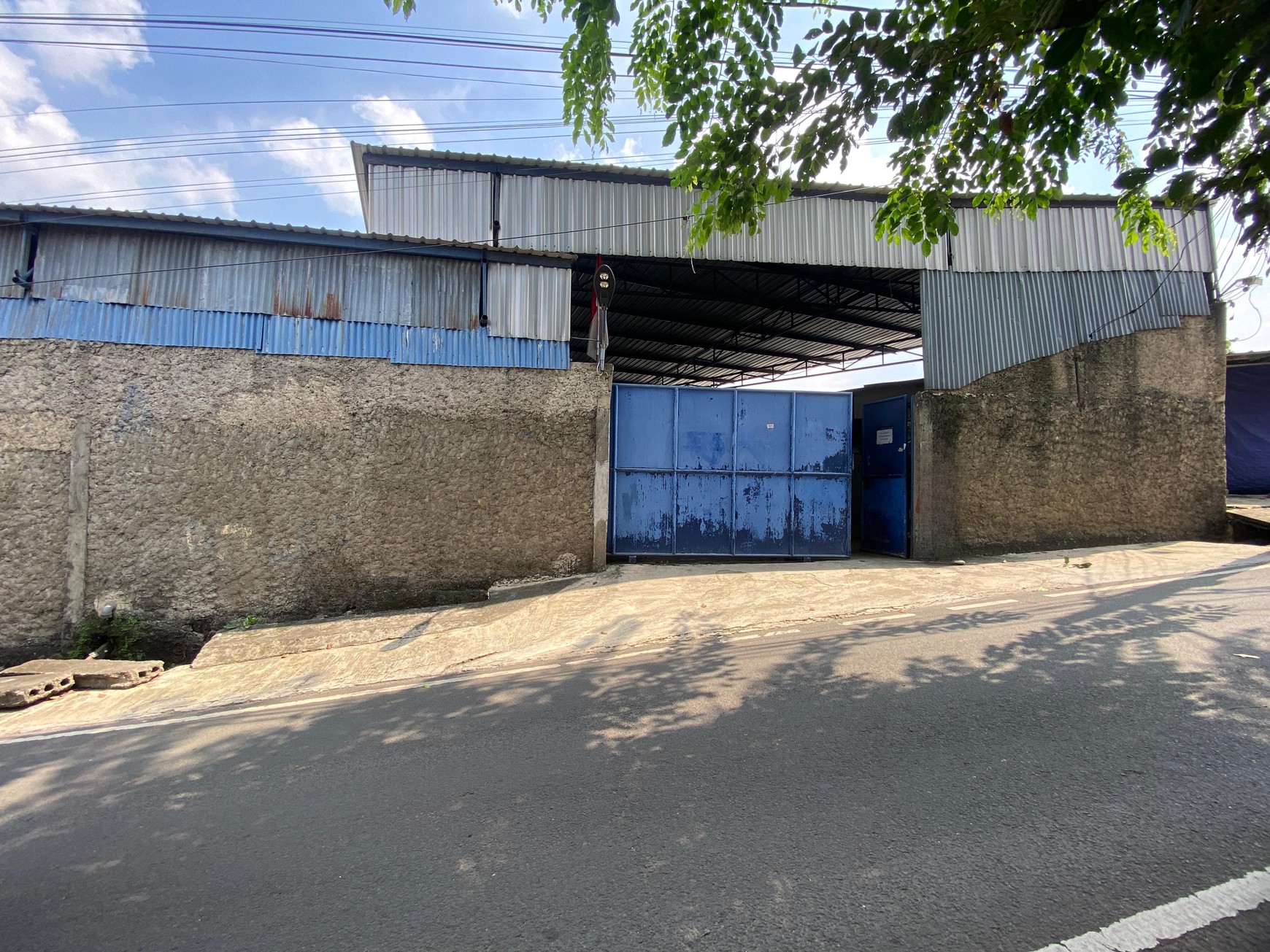 Workshop Multifungsi Luas di Cijantung Cocok untuk Produksi & Bisnis