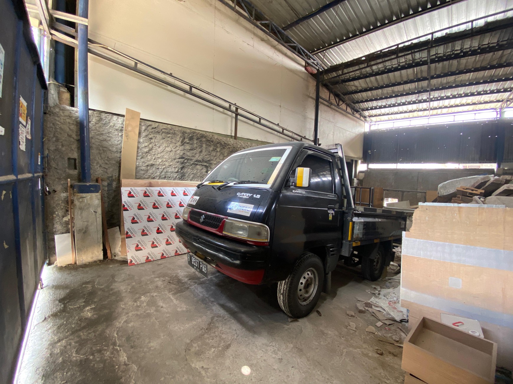 Workshop Multifungsi Luas di Cijantung Cocok untuk Produksi & Bisnis