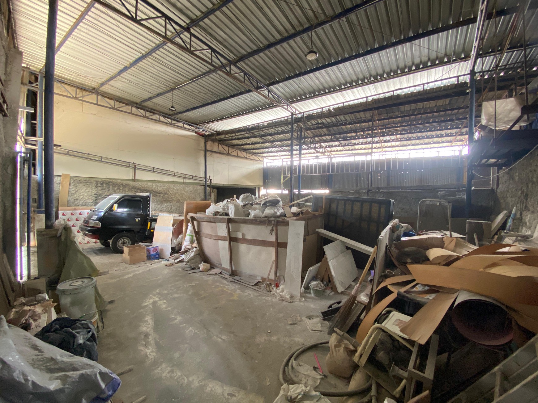 Workshop Multifungsi Luas di Cijantung Cocok untuk Produksi & Bisnis