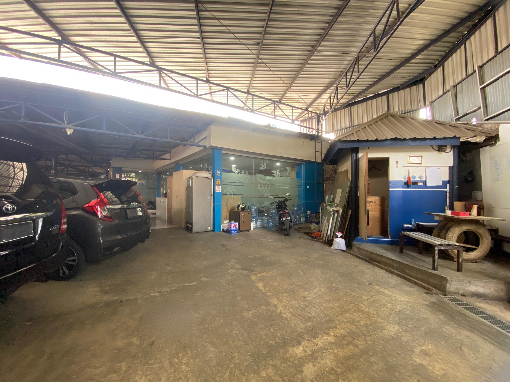 Workshop Multifungsi Luas di Cijantung Cocok untuk Produksi & Bisnis