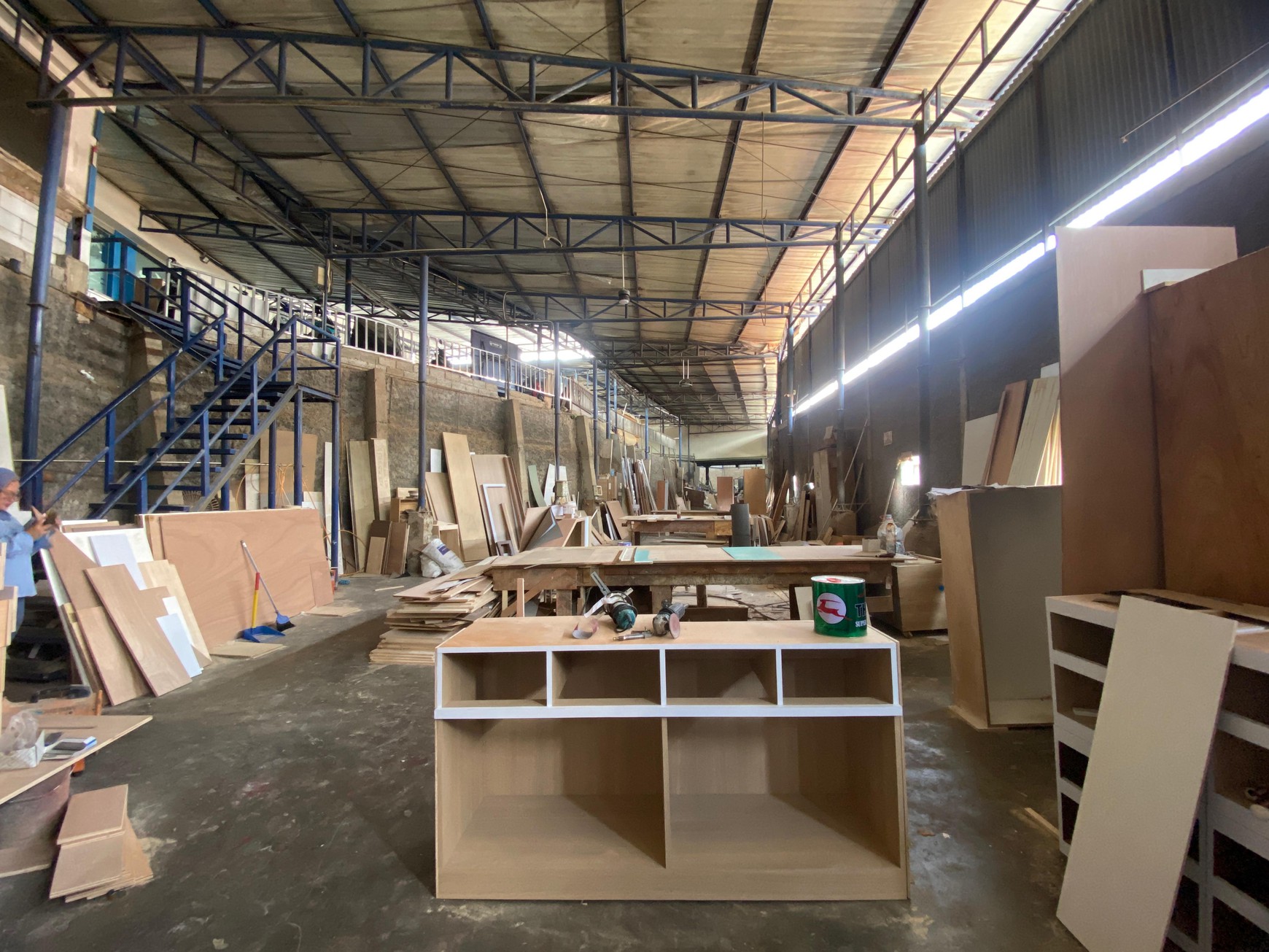 Workshop Multifungsi Luas di Cijantung Cocok untuk Produksi & Bisnis