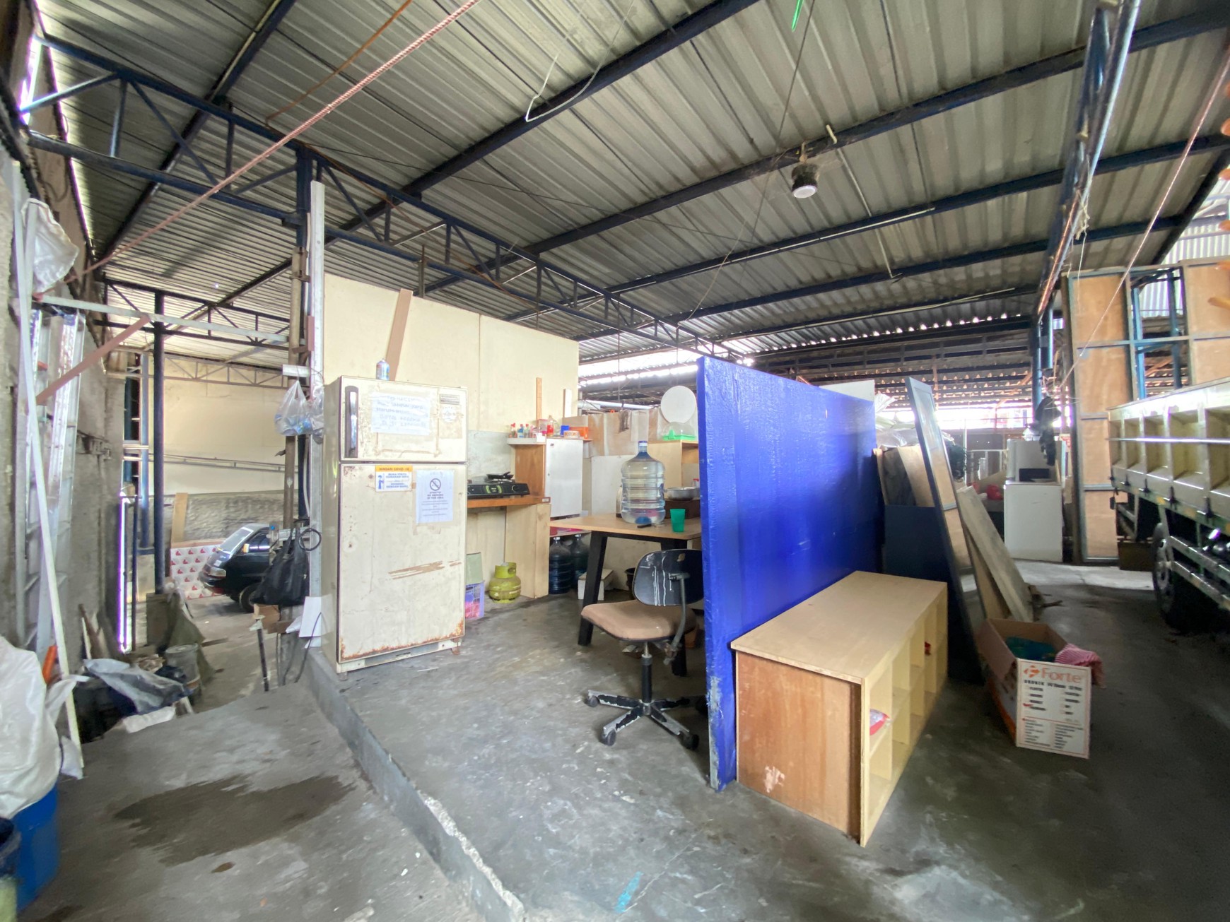 Workshop Multifungsi Luas di Cijantung Cocok untuk Produksi & Bisnis