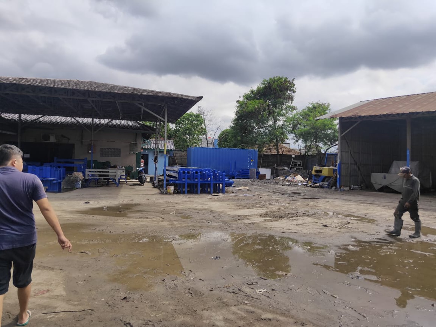 Kavling ada kantor 1 lantai dan Gudang , Harga Nego di Cilincing Marunda