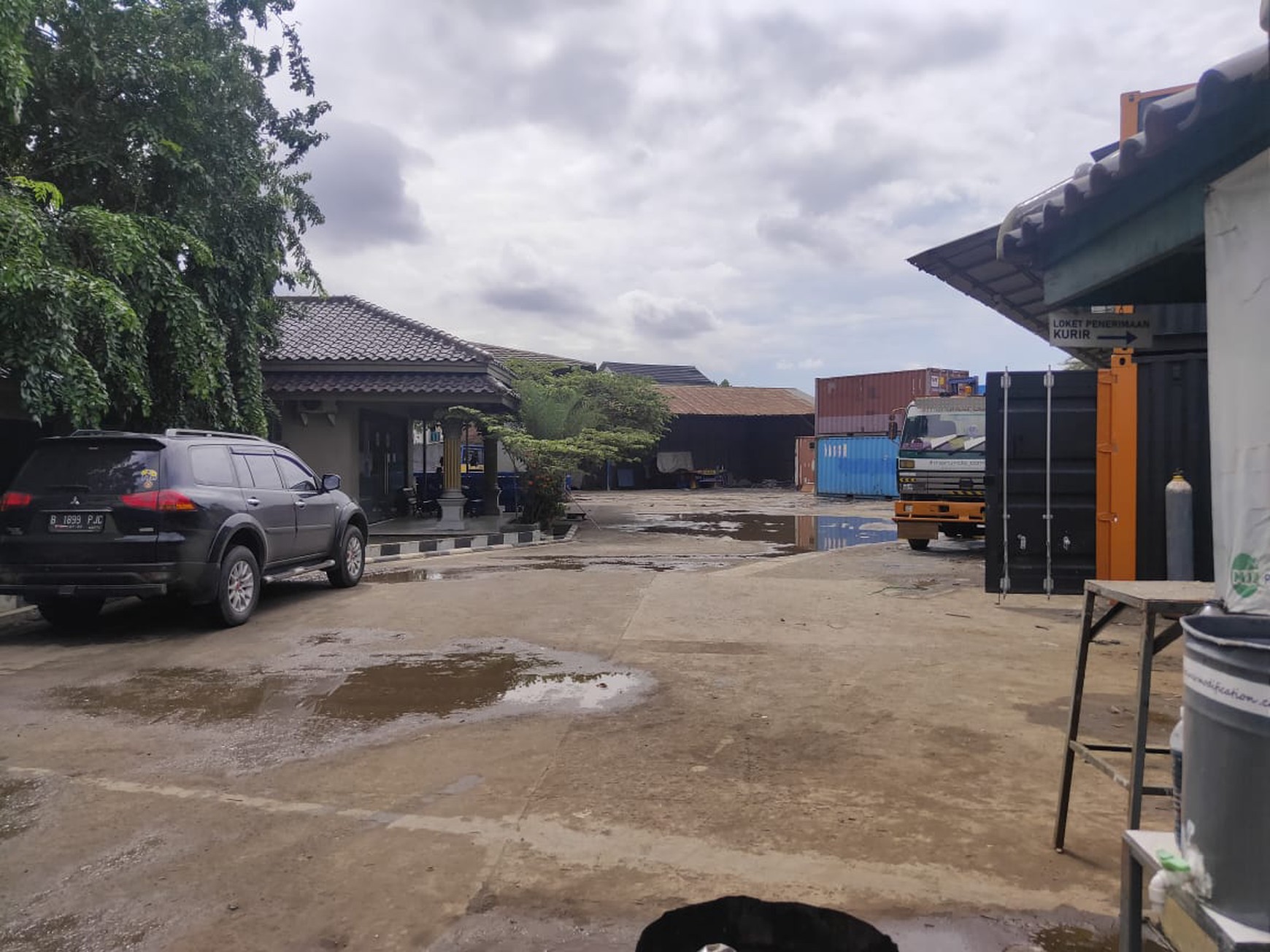 Kavling ada kantor 1 lantai dan Gudang , Harga Nego di Cilincing Marunda