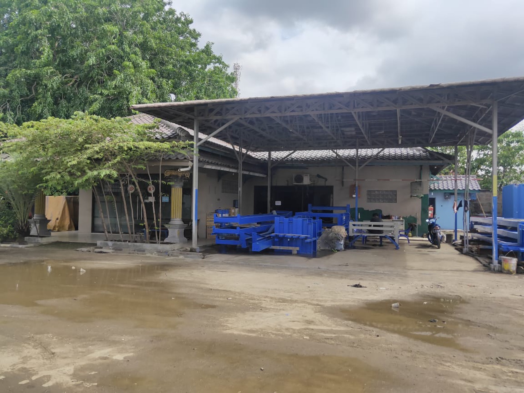 Kavling ada kantor 1 lantai dan Gudang , Harga Nego di Cilincing Marunda