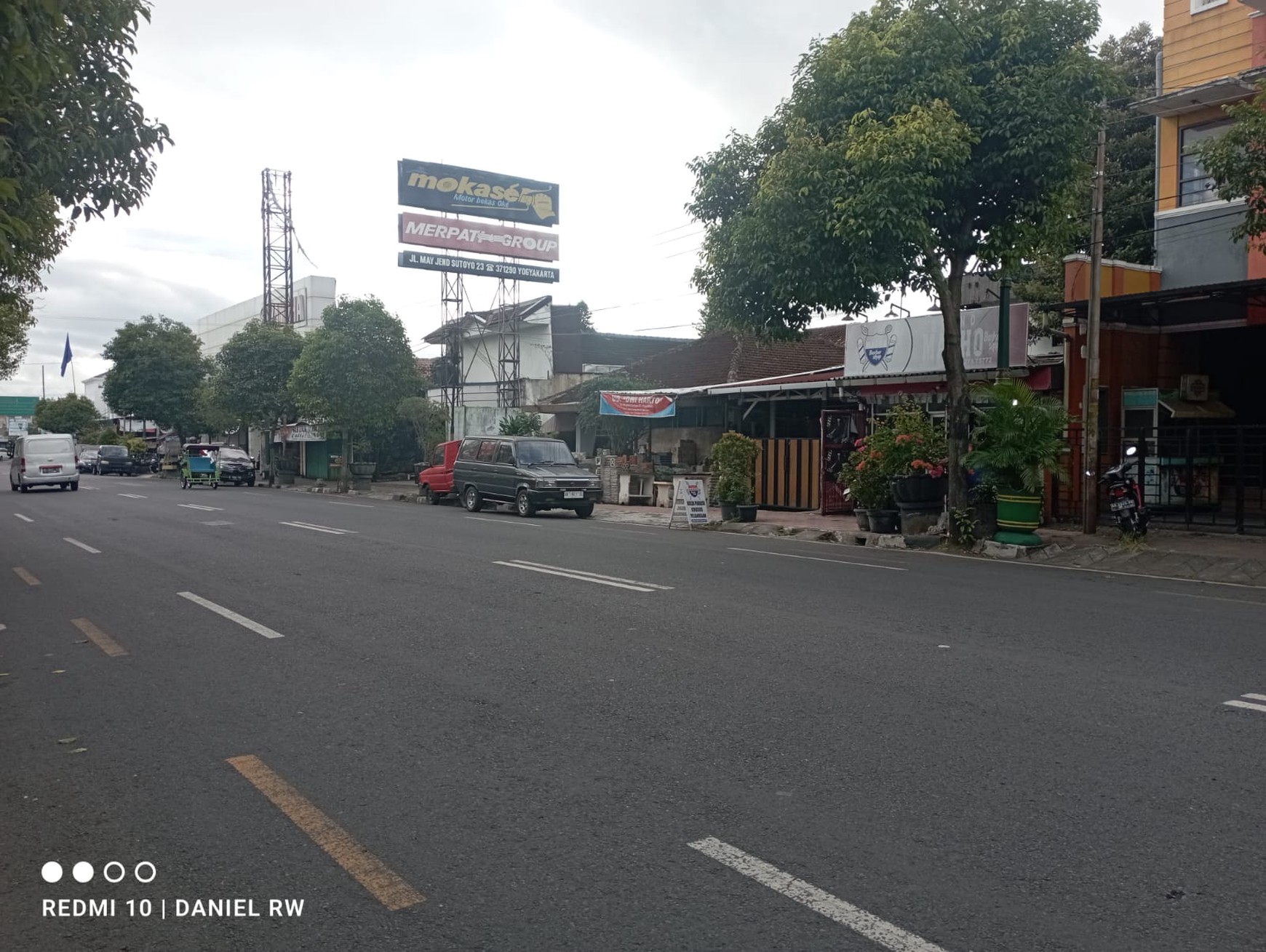Ruko 2 Lantai Cocok Untuk Usaha/Kantor di Jl Mayjend Sutoyo Yogyakarta 