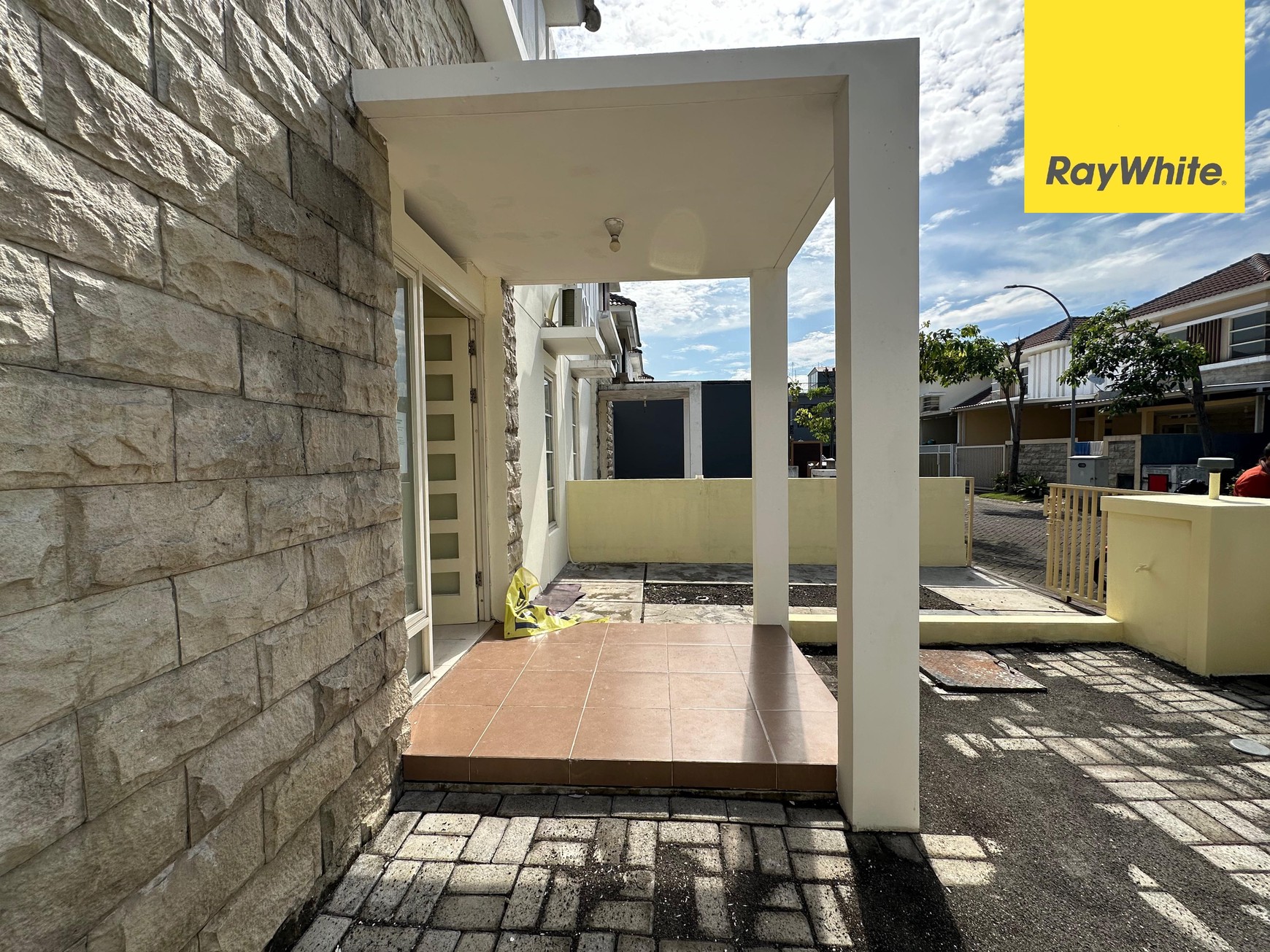 Rumah Dijual Di Puri Surya Jaya Valensia Icon Sidoarjo