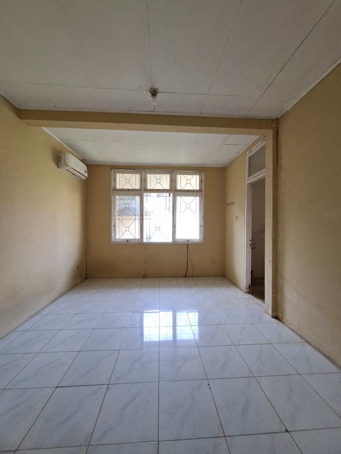 Dijual Rumah Siap Huni di Graha Bintaro dengan Luas 342 m2 dan Bangunan 200 m2 SHM Posisi HOOK