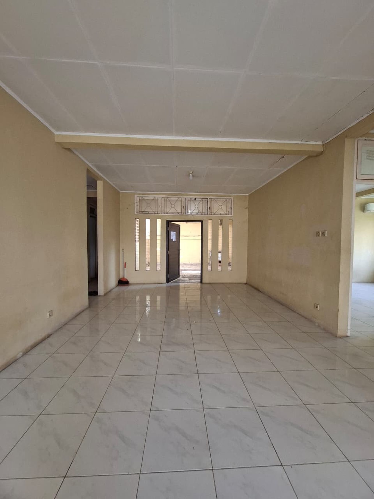 Dijual Rumah Siap Huni di Graha Bintaro dengan Luas 342 m2 dan Bangunan 200 m2 SHM Posisi HOOK