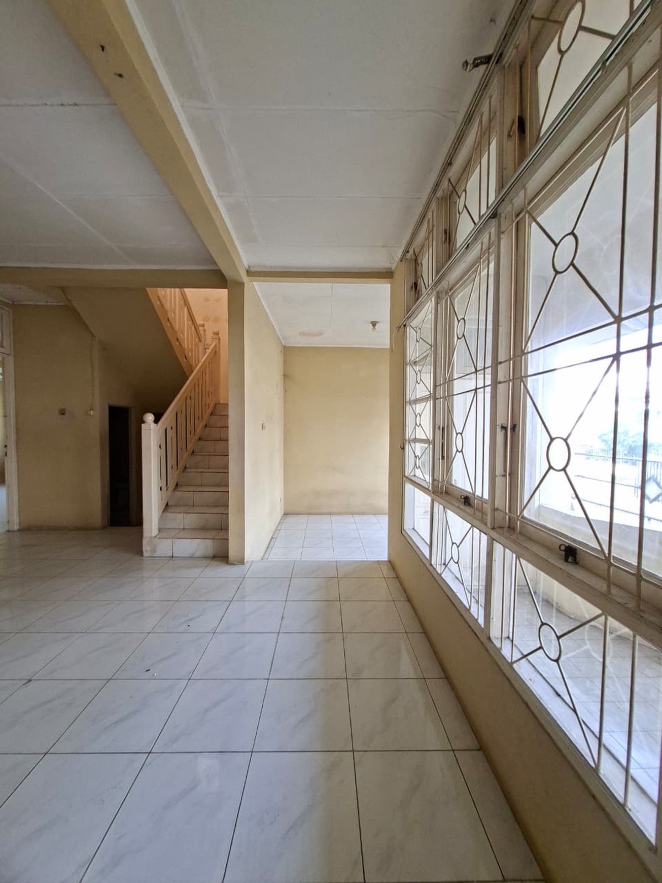 Dijual Rumah Siap Huni di Graha Bintaro dengan Luas 342 m2 dan Bangunan 200 m2 SHM Posisi HOOK