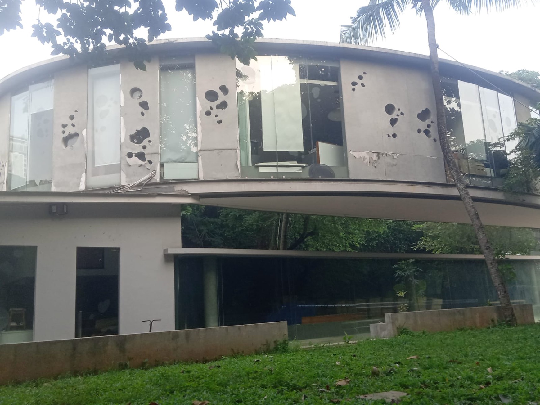 Kantor  Siap Huni Harga di Bawah NJOP Lokasi Strategis daerah Prime di Kemang 