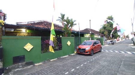 Rumah Tinggal Lokasi Dekat Kampus Sanata Dharma Caturtunggal Depok Sleman