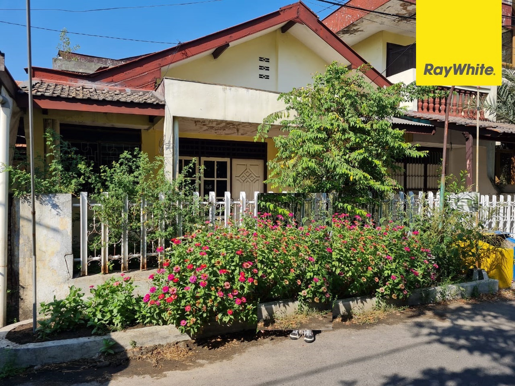 Disewakan Rumah 1,5 lantai di Wisma Pagesangan Surabaya