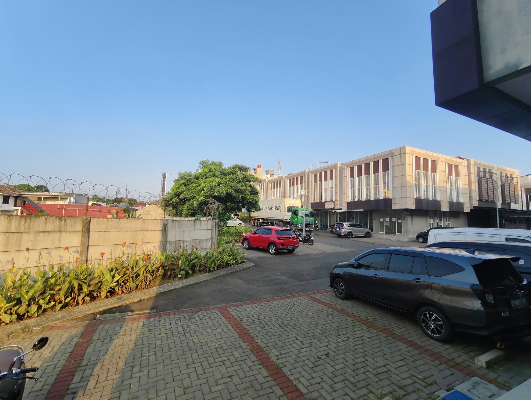 Ruko 2 Lantai di Kota Wisata