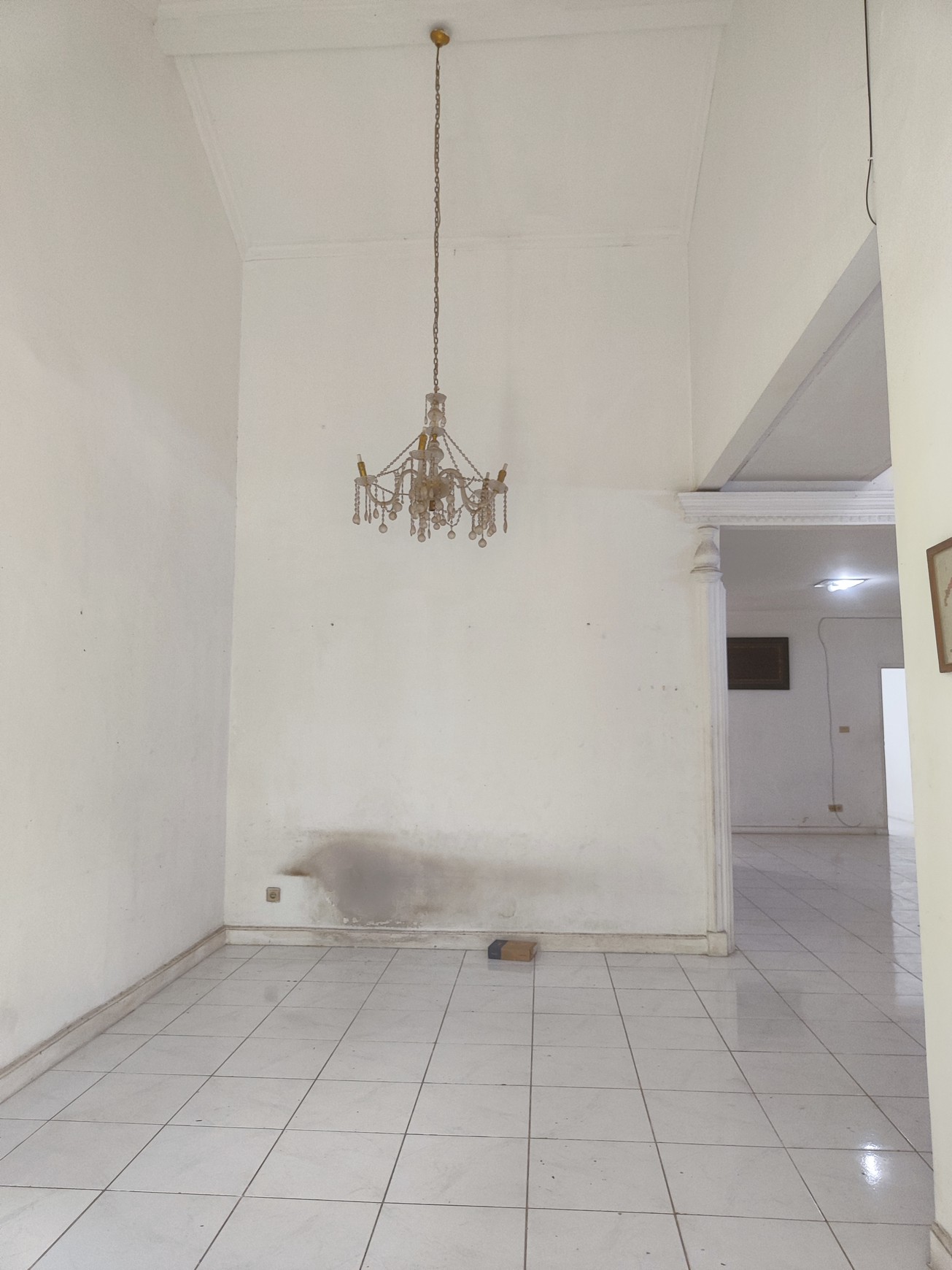 Di Jual Rumah Bersih di Ciputat SHM dengan Luas 185 m2 dan Bangunan 150 m2