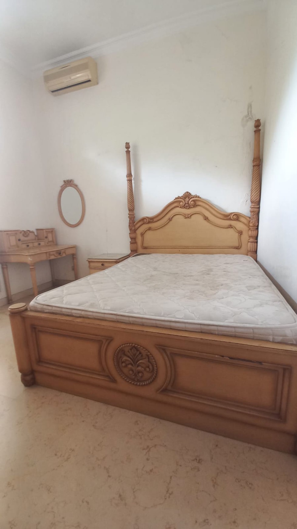 Dijual Rumah 2 Lantai Lokasi Di Bintaro Sektor 9, Tangerang Selatan