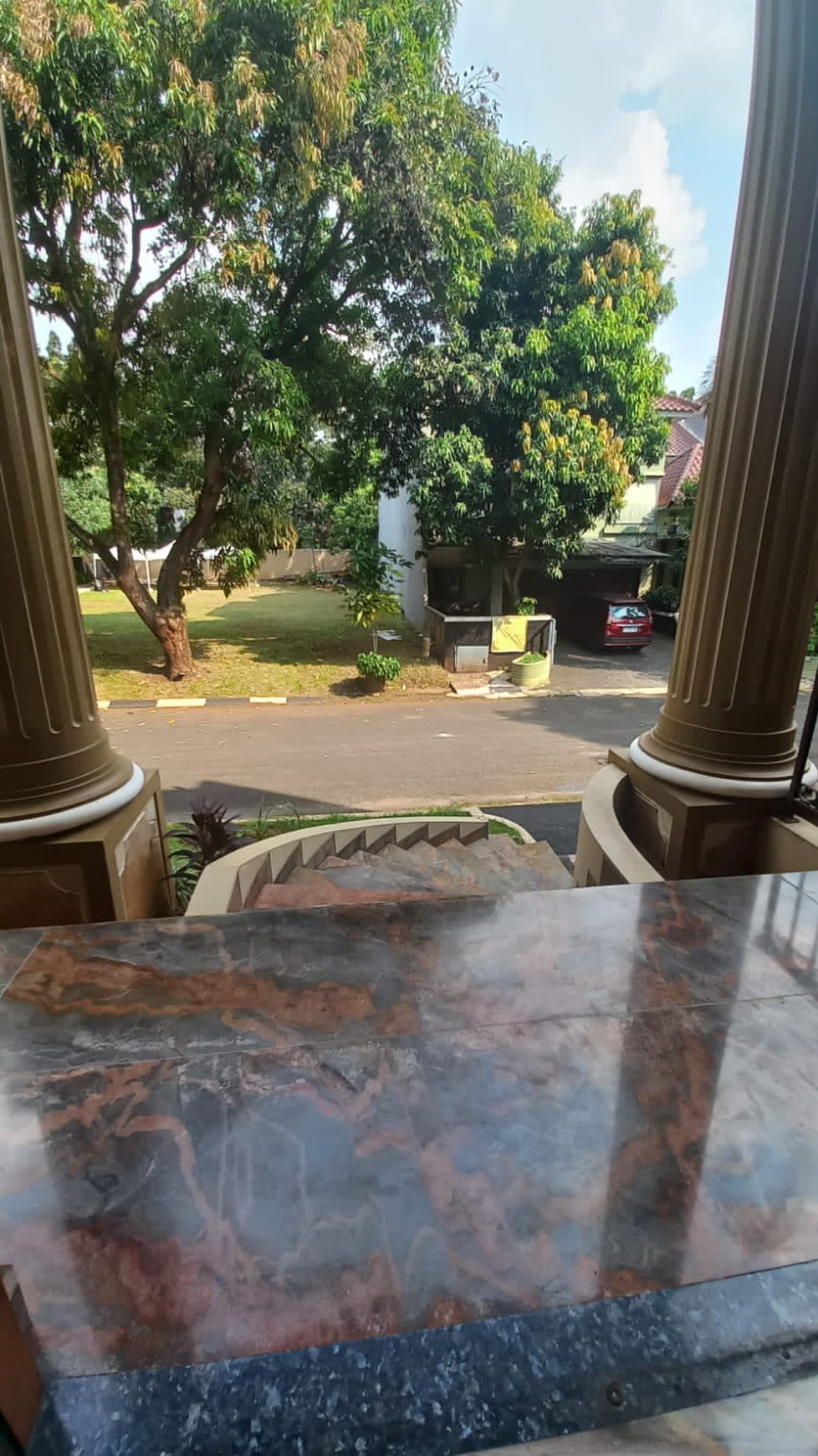 Dijual Rumah 2 Lantai Lokasi Di Bintaro Sektor 9, Tangerang Selatan