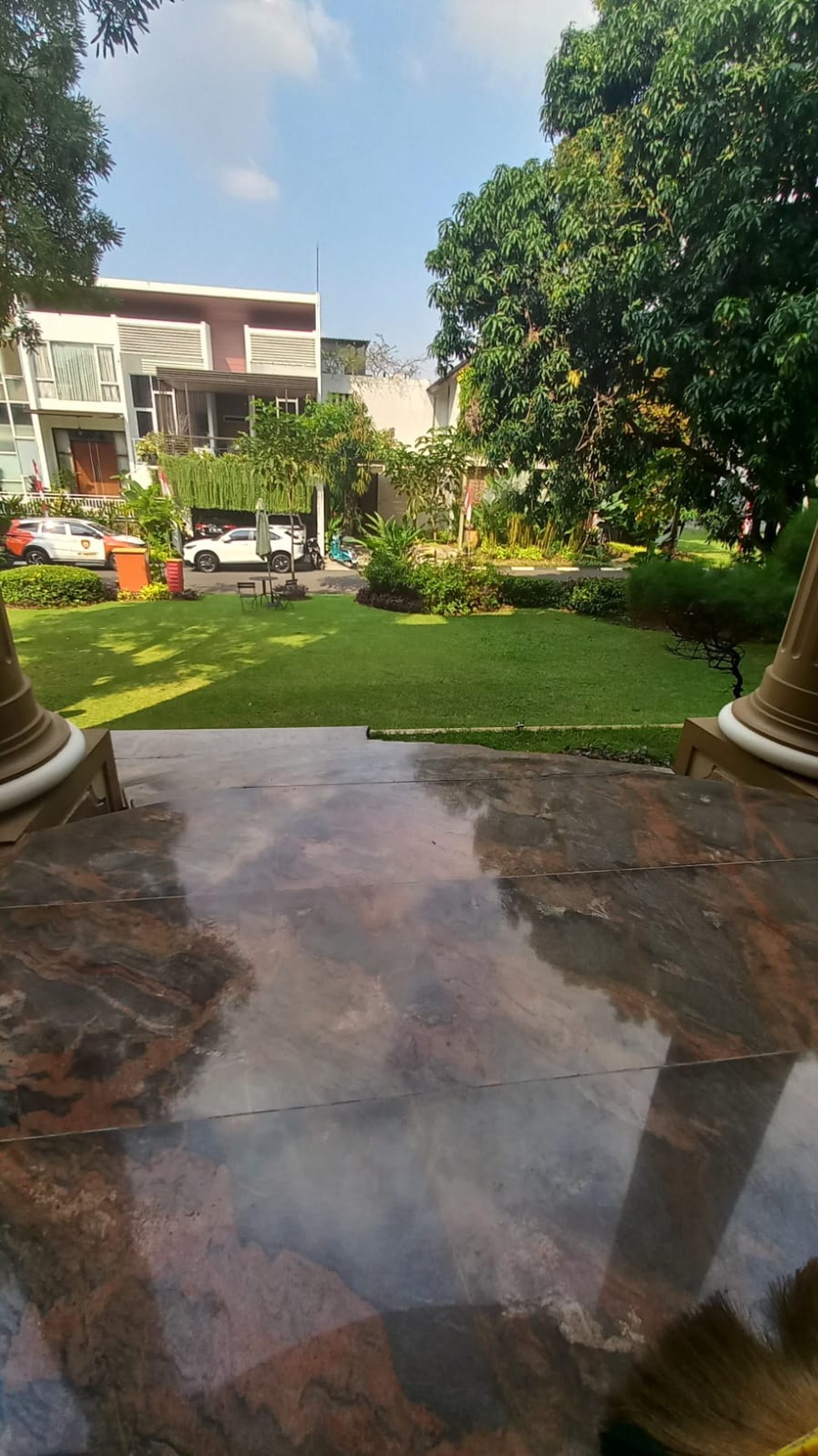 Dijual Rumah 2 Lantai Lokasi Di Bintaro Sektor 9, Tangerang Selatan