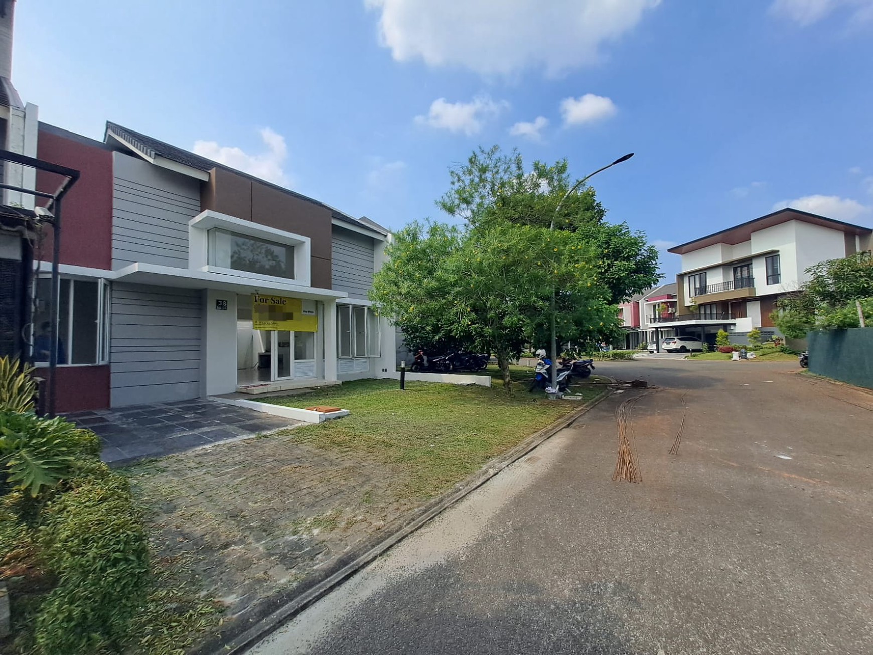 Rumah Modern Minimalis, di Citragran Cibubur dekat Kota Wisata, Sentul City
