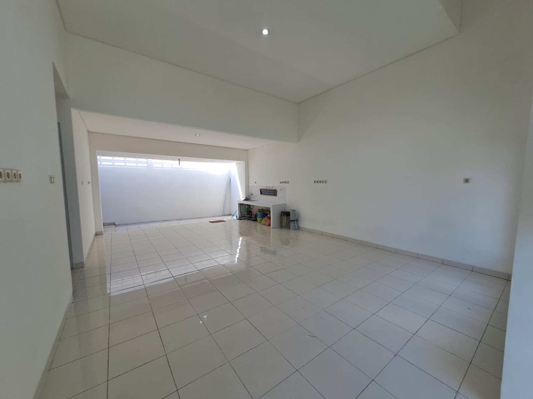 Rumah Modern Minimalis, di Citragran Cibubur dekat Kota Wisata, Sentul City