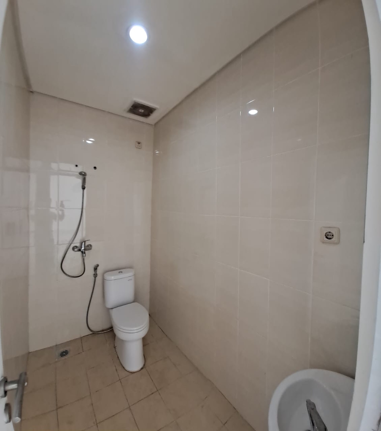 Rumah Modern Minimalis, di Citragran Cibubur dekat Kota Wisata, Sentul City