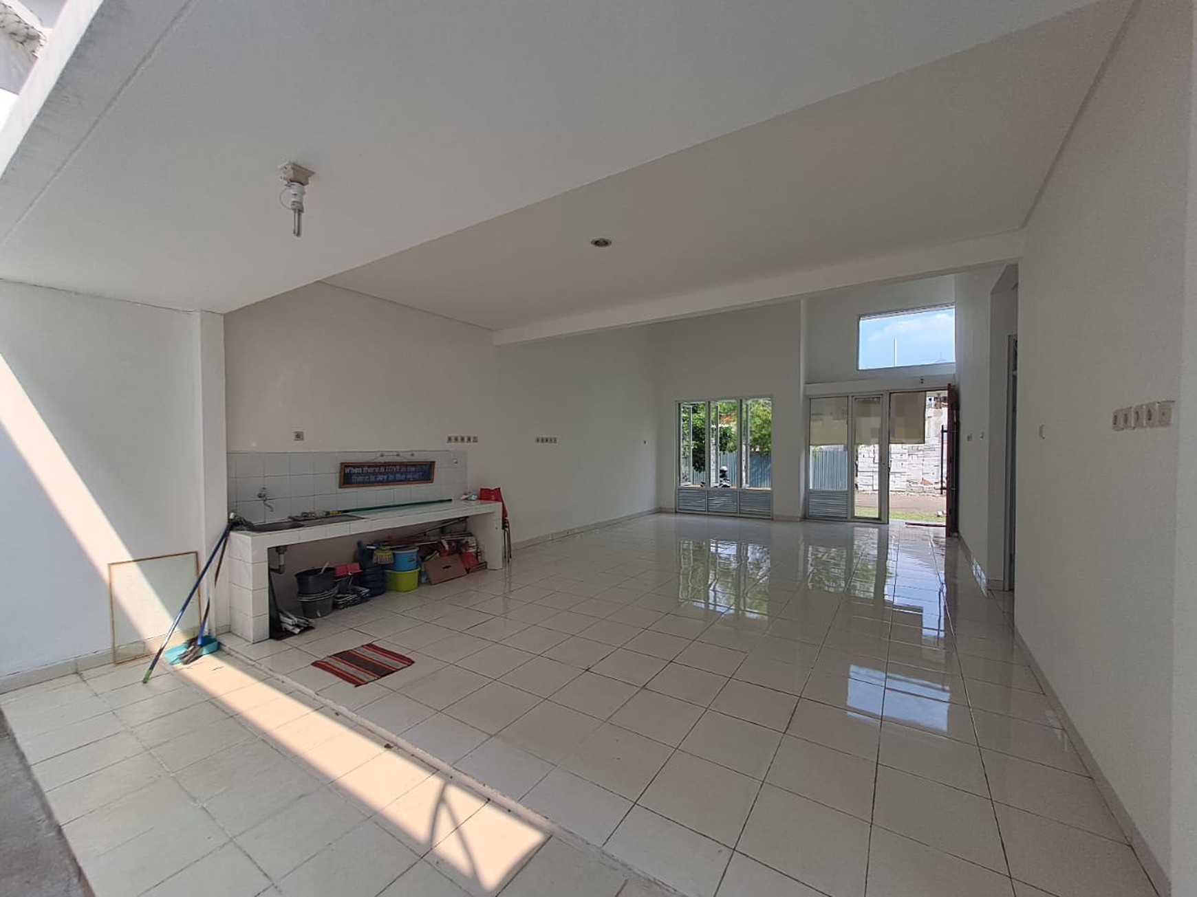 Rumah Modern Minimalis, di Citragran Cibubur dekat Kota Wisata, Sentul City