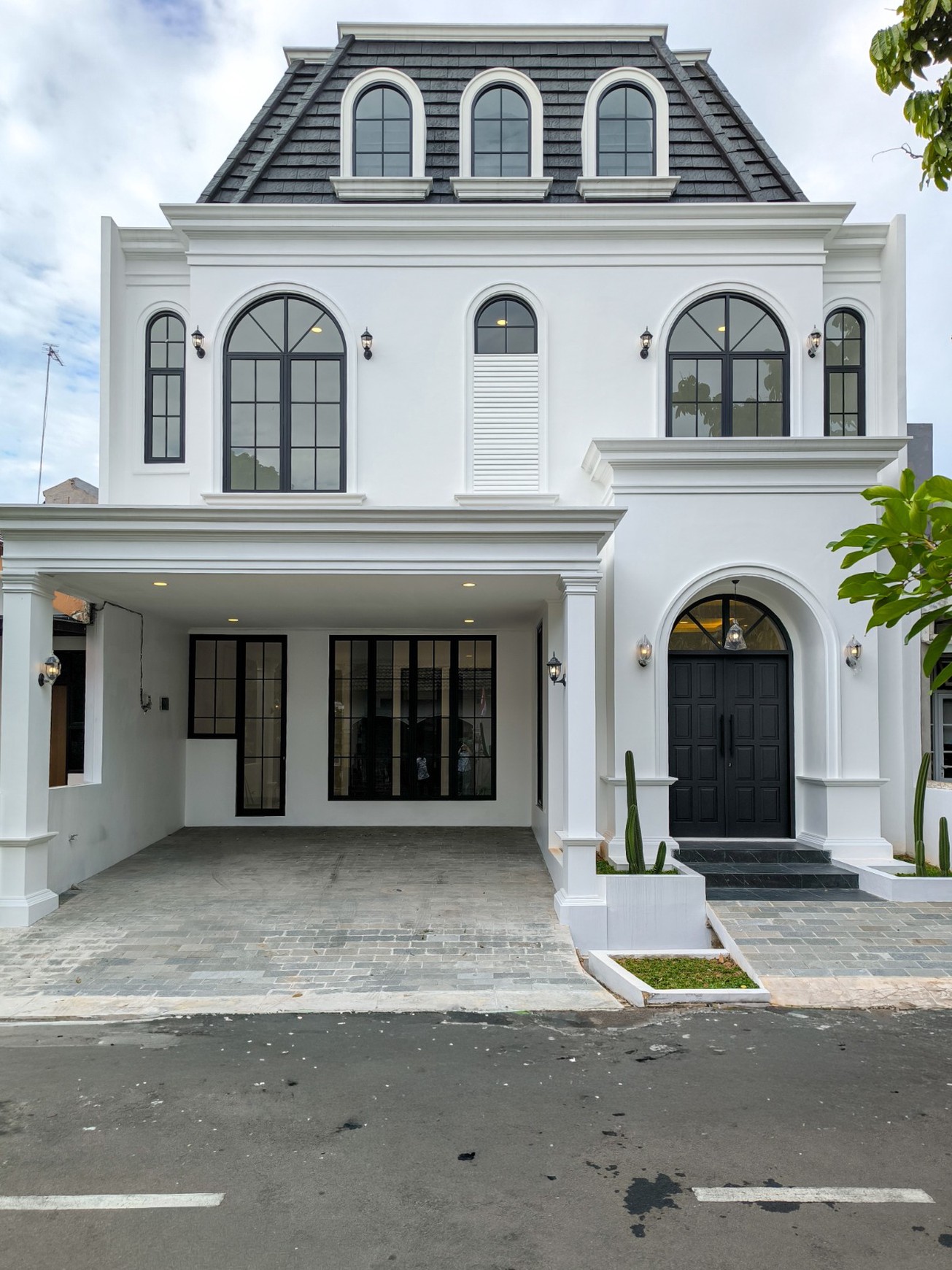 Rumah Bagus Brand New Lingkungan Asri di Cluster Kasuari, Bintaro Jaya, Sektor 9