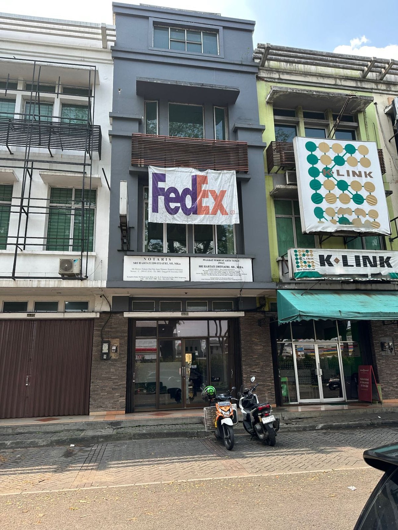 Ruko Siap Pakai dan Lokasi Strategis Pinggir Jalan Raya Lokasi Ramai @BSD