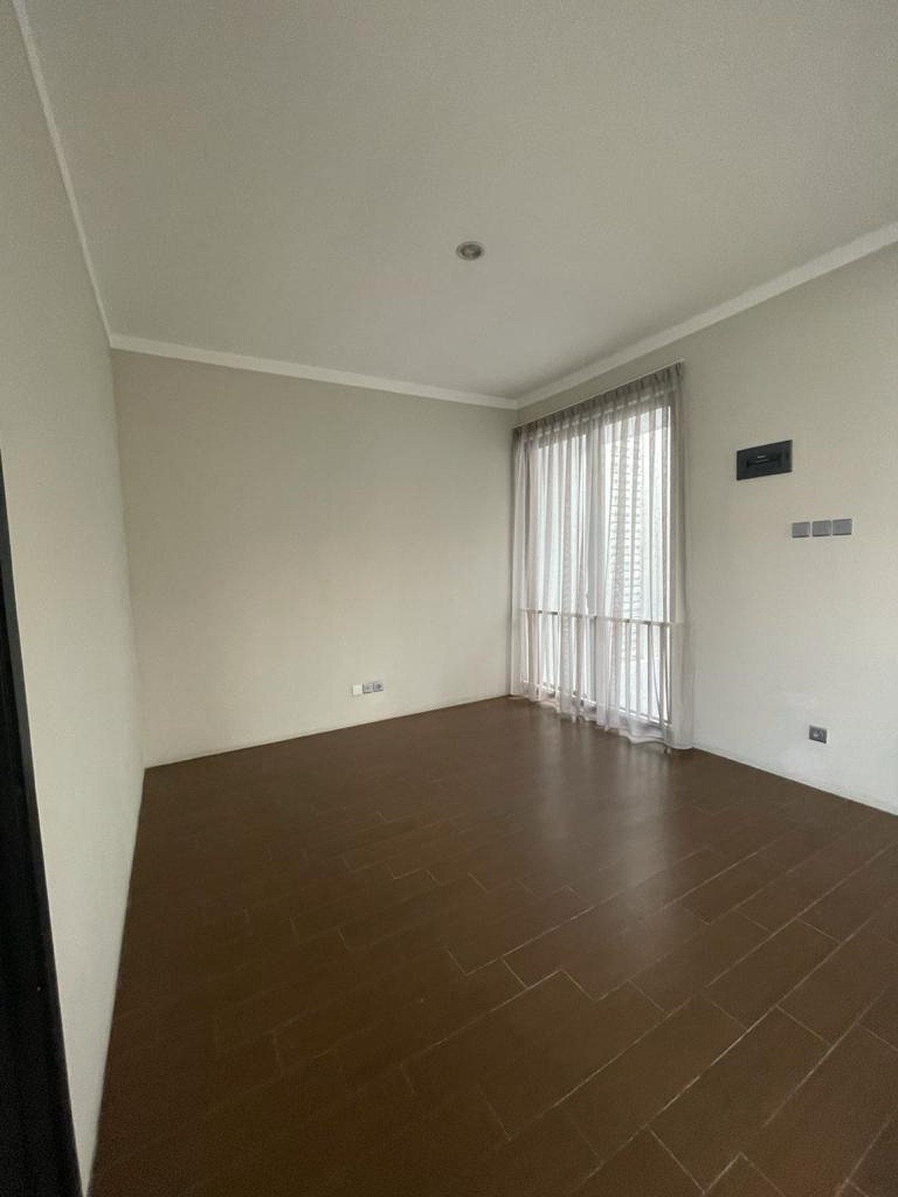 Rumah Mewah Asri dan Nyaman di Kebayoran Bintaro / Luxury and Comfort House in Kebayoran Bintaro FOR SALE / FOR RENT