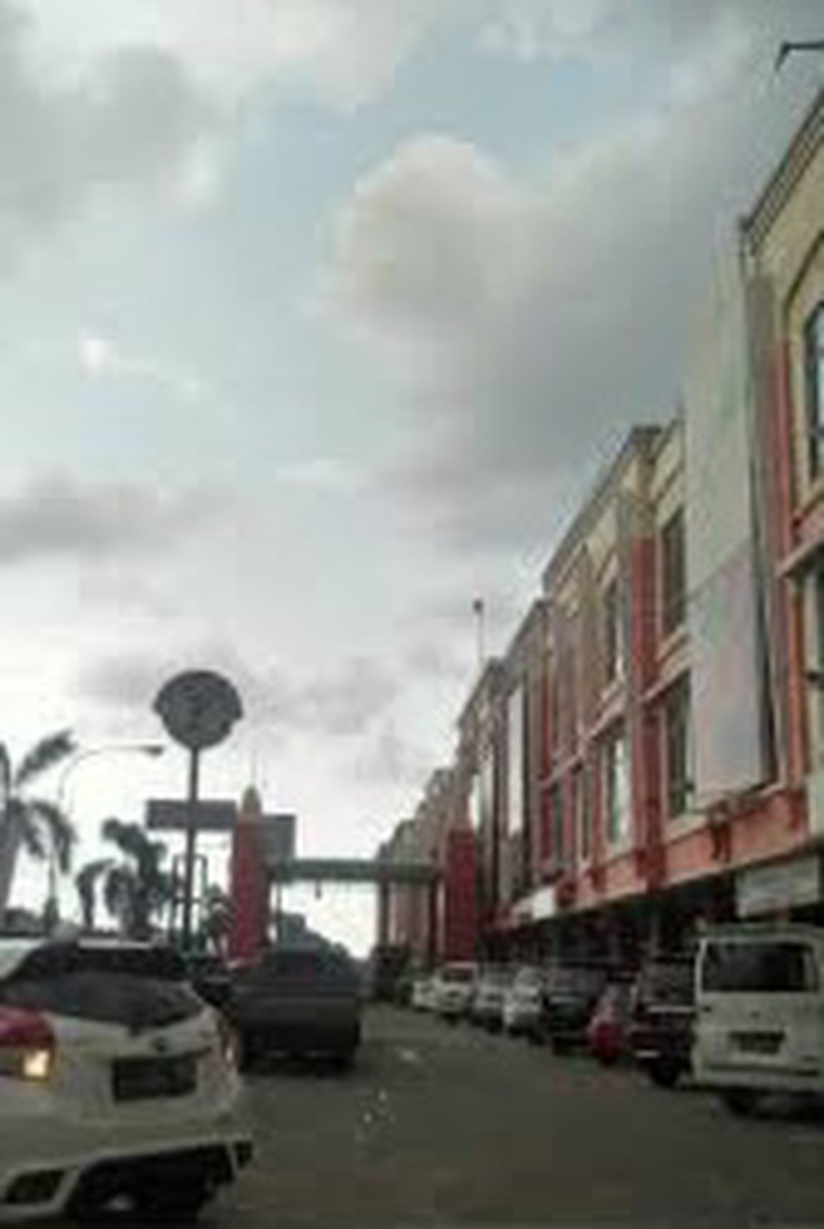 RUKO MALL CIKAMPEK POSISI DEPAN BERSEBELAHAN DENGAN KFC, KOPI KENANGAN & DEKAT PINTU MASUK MALL
