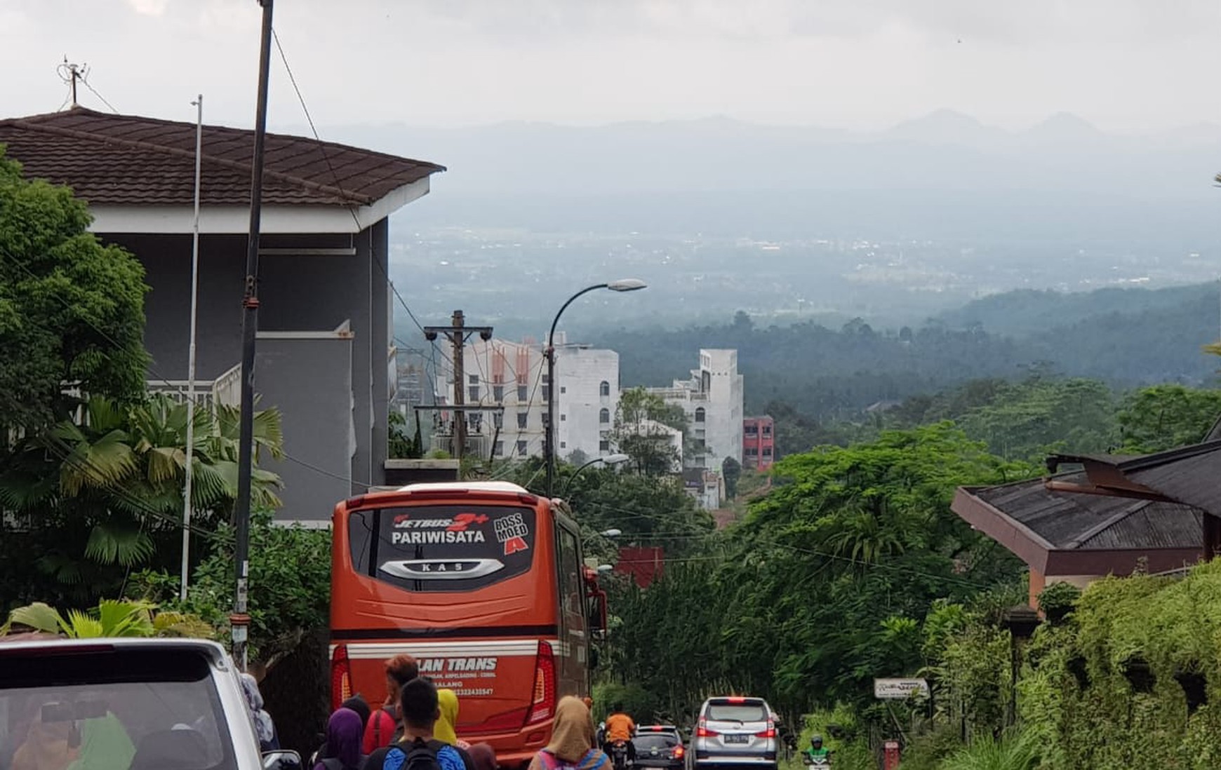 Rumah Villa Di Batu Raden, hitung tanah Lokasi Bagus View Kota
