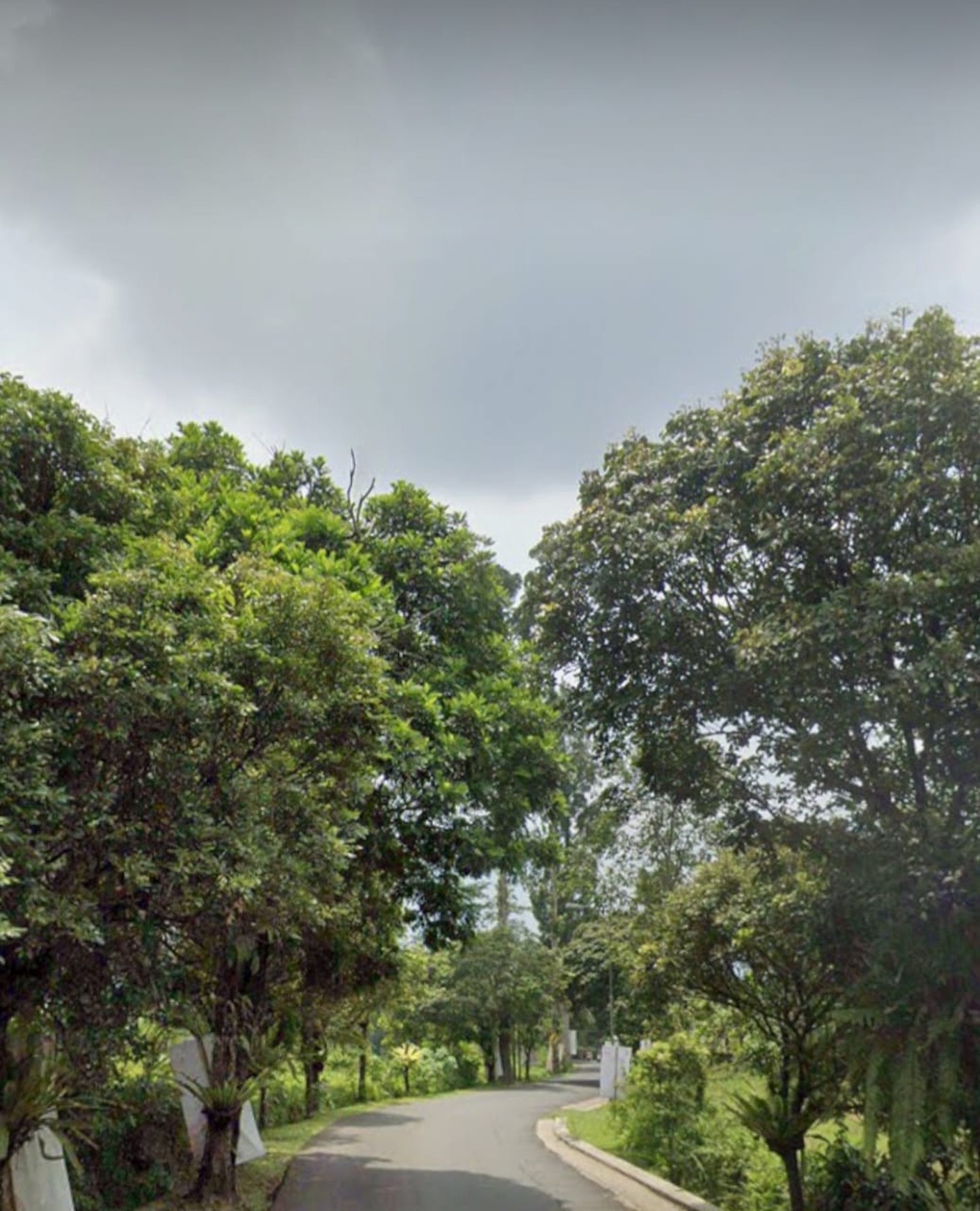 Rumah Villa Di Batu Raden, hitung tanah Lokasi Bagus View Kota