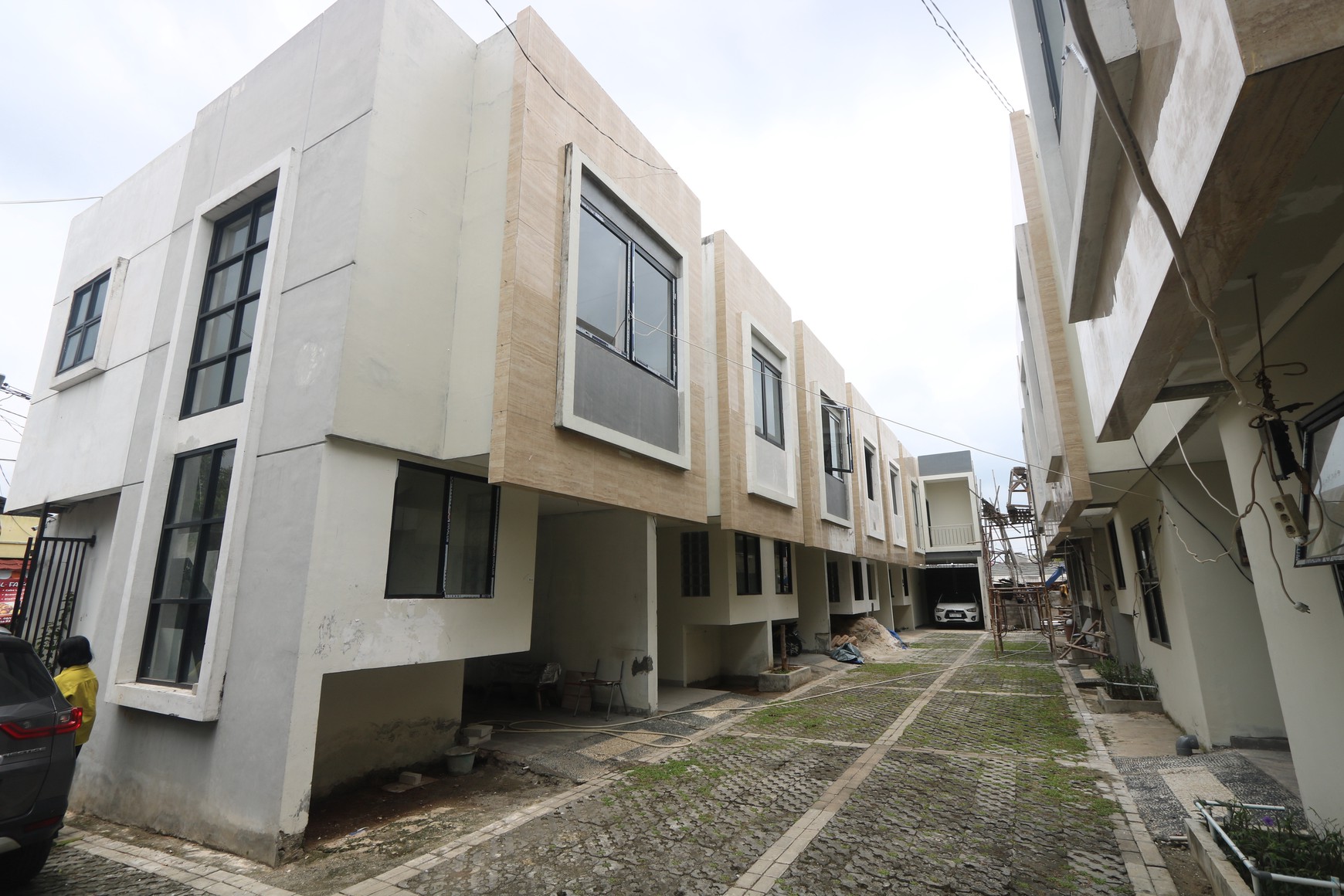 Townhouse baru 2 Lantai modern, siap huni di Kalideres Harga terbaik Rp 888 JUTA 