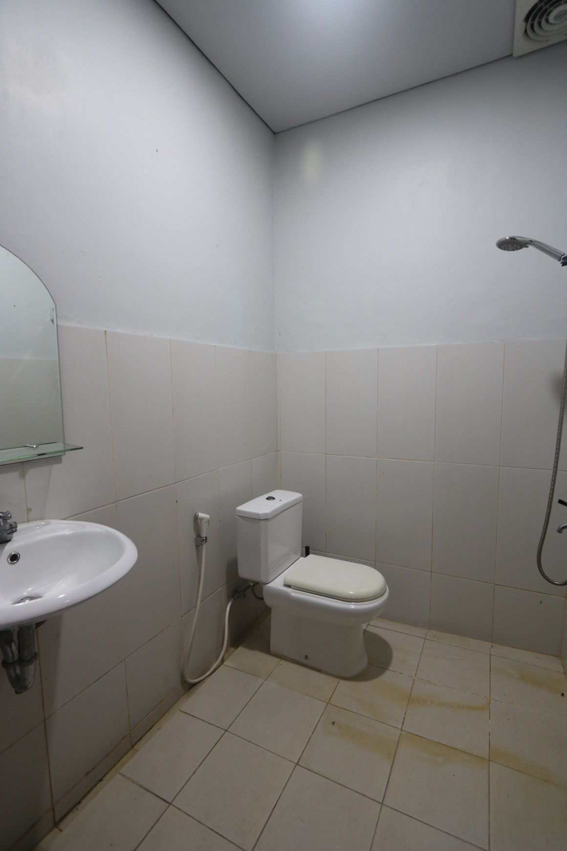 RUMAH HOMEY & COZY DI LOKASI STRATEGIS & ASRI CIRENDEU, BISA UNTUK KANTOR, USAHA #DG
